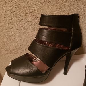 Sexy wide strap w/zipper up the back